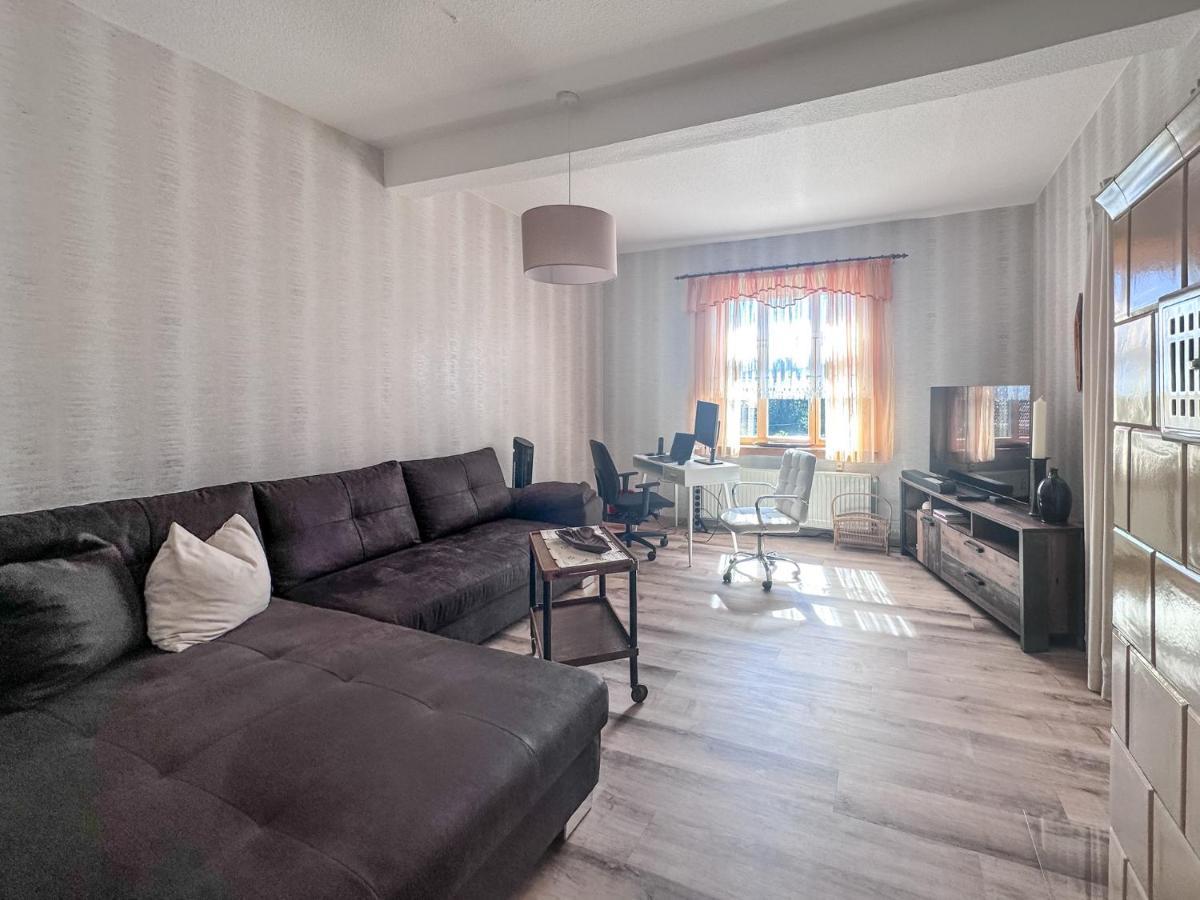 Schoene Altbauwohnung Mit Grosser Sonnenterrasse Рудольштадт Экстерьер фото