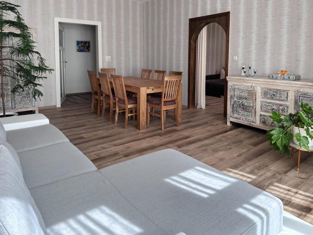 Schoene Altbauwohnung Mit Grosser Sonnenterrasse Рудольштадт Экстерьер фото